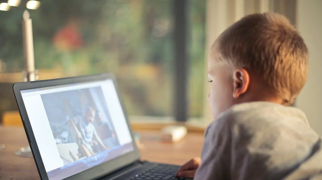 Navigating Screen Time for Toddlers: Ensuring a Healthy Balance